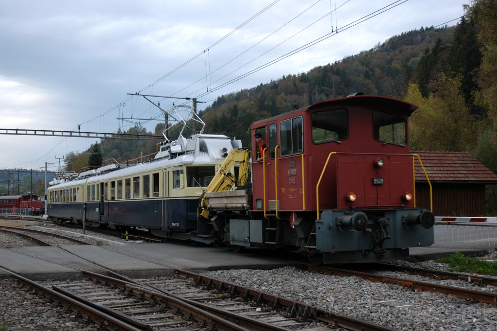 3357-0021-121014.jpg - DVZO Tm IV 9529 + BLS BCFe 4/6 736 / Bauma 12.10.2014