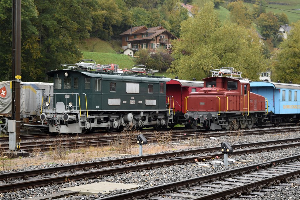 4182-0046-151016.jpg - DVZO Be 4/4 15 + Ee 3/3 16363 / Bauma 15.10.2016