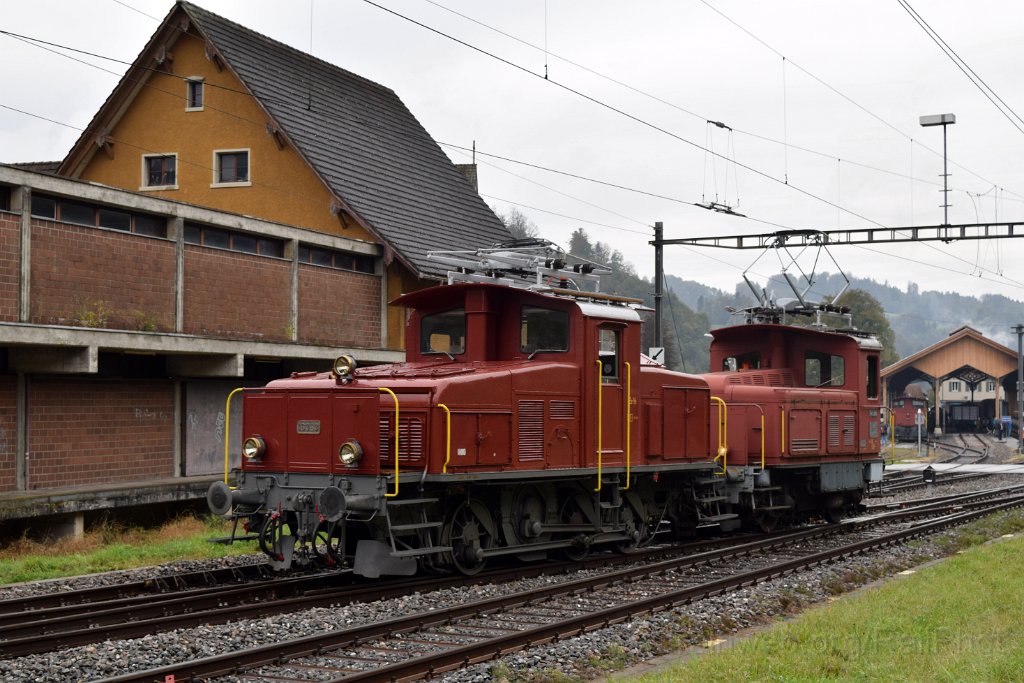 4185-0039-151016.jpg - DVZO Ee 3/3 16363 + Tem''' 354 / Bauma 15.10.2016