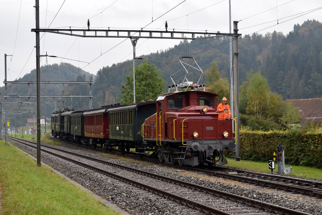 4186-0033-151016.jpg - DVZO Ee 3/3 16363 + C².105 + WR 109 + C 106 + FZ 203 + Eurovapor BDe 3/4 43 "Möhl Apfelsaft-Express" / Bauma 15.10.2016