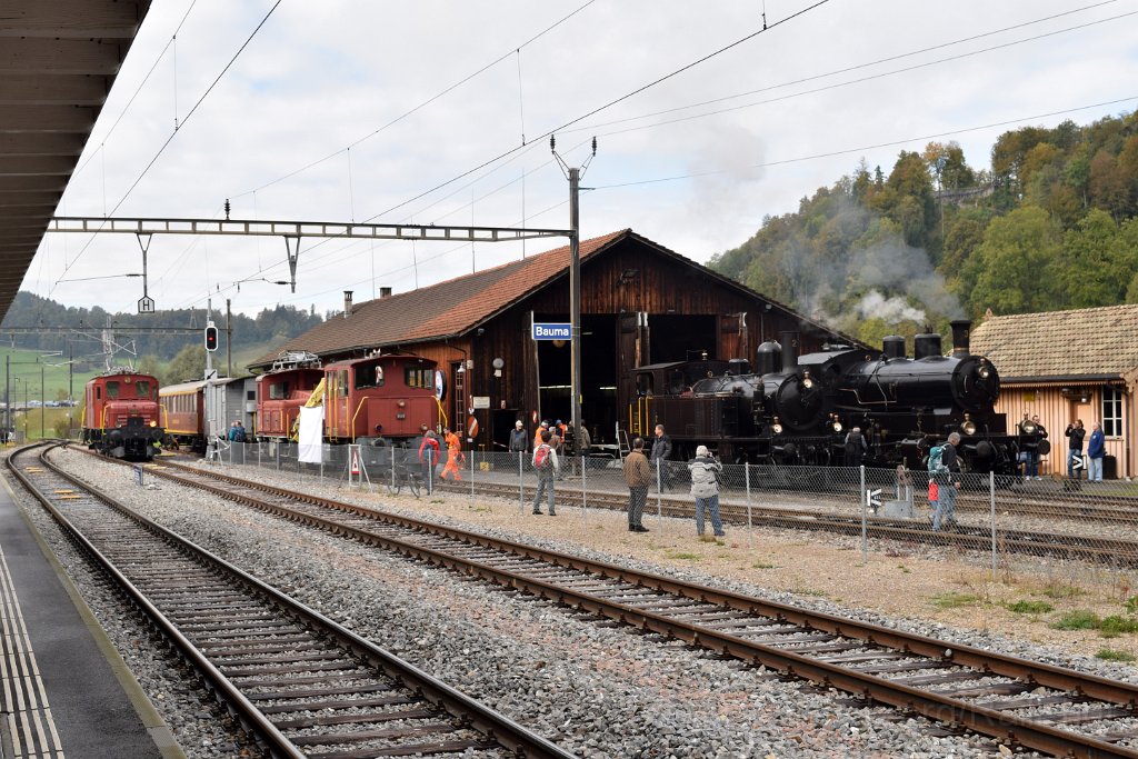 4193-0012-151016.jpg - OeBB De 6/6 15301 + DVZO Tem''' 354 + Tm IV 9529 + VHE Ed 3/4 2 + VHMThB Ec 3/5 3 "Choli" / Bauma 15.10.2016