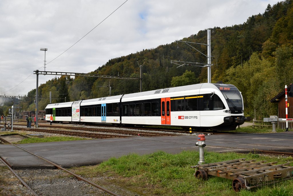 4195-0043-151016.jpg - Thurbo RABe 526.795-0 / Bauma 15.10.2016