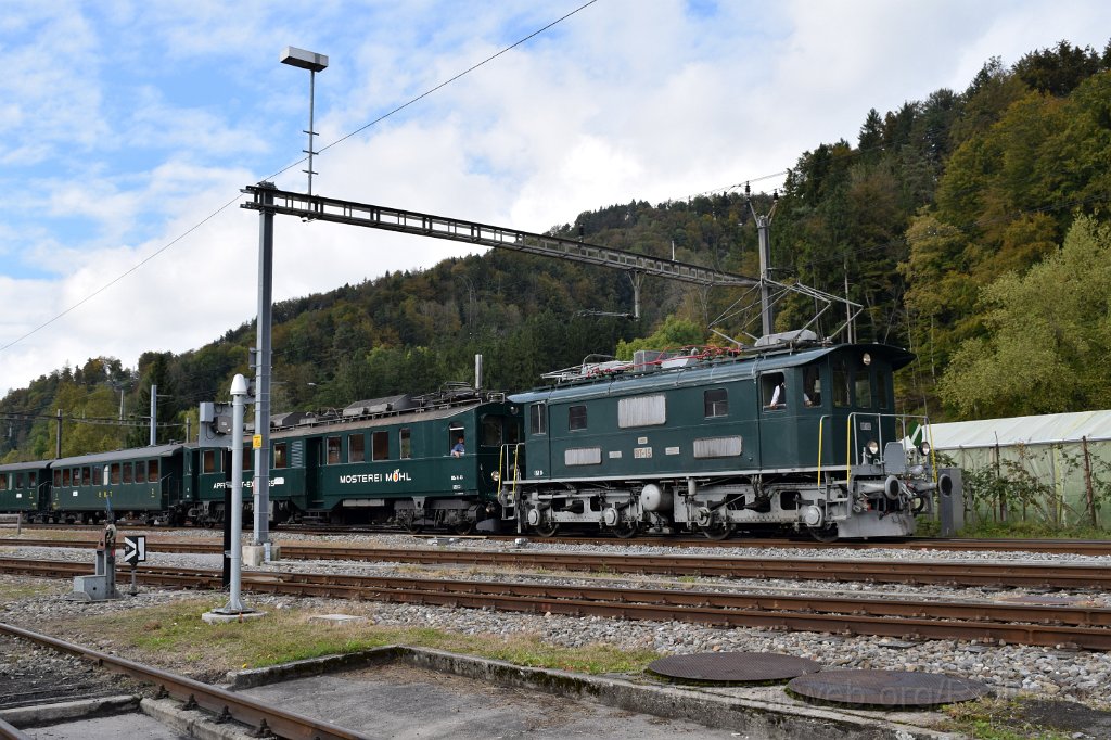 4202-0009-151016.jpg - DVZO Be 4/4 15 + Eurovapor BDe 3/4 43 "Möhl Apfelsaft-Express" / Bauma 15.10.2016