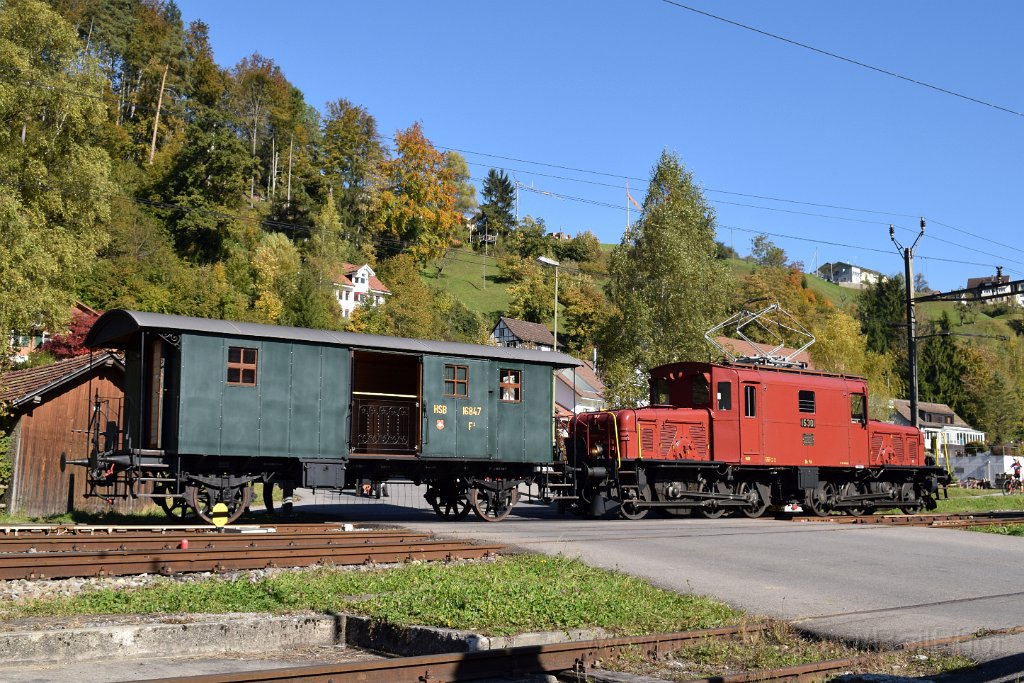 4216-0046-161016.jpg - OeBB De 6/6 15301 + HSB F² 16847 / Bauma 16.10.2016