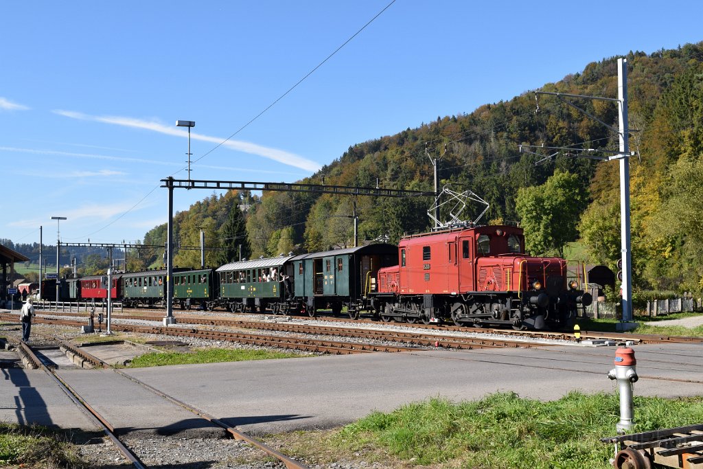 4218-0019-161016.jpg - OeBB De 6/6 15301 + HSB F² 16847 + DVZO C4.9394 + C 4563 + C 6109 + WR4 151 + F² 405 / Bauma 16.10.2016