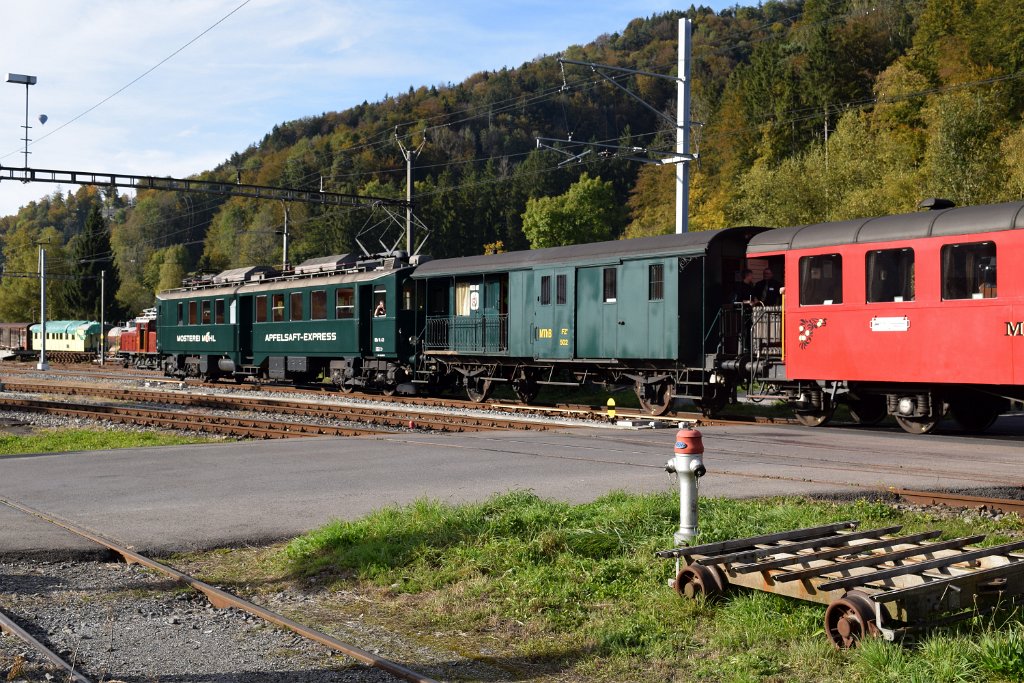 4223-0035-161016.jpg - Eurovapor BDe 3/4 43 "Möhl Apfelsaft-Express" + VHMThB FZ 502 / Bauma 16.10.2016