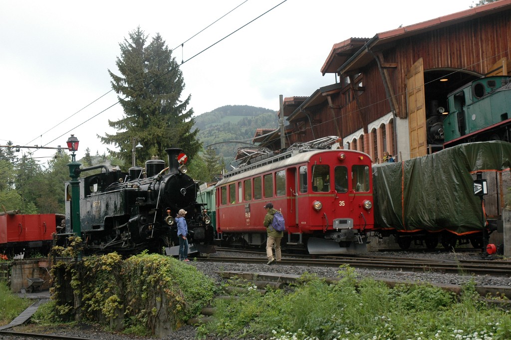 2816-0014-200513.jpg - RhB ABe 4/4 35 / Chaulin (Bifurcation) 20.5.2013