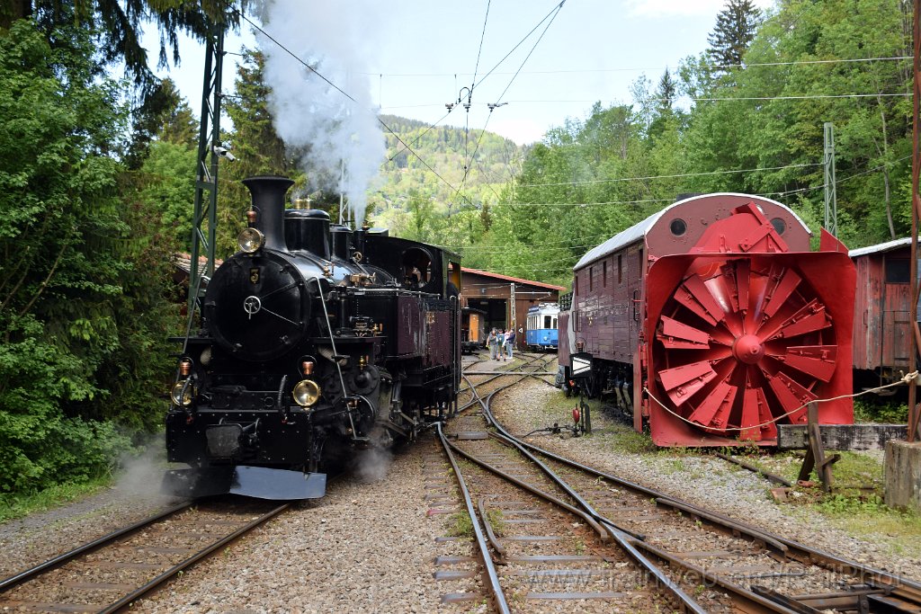 9135-0036-190524.jpg - BFD HG 3/4 3 + RhB Xrotd 1052 / Chaulin 19.5.2024