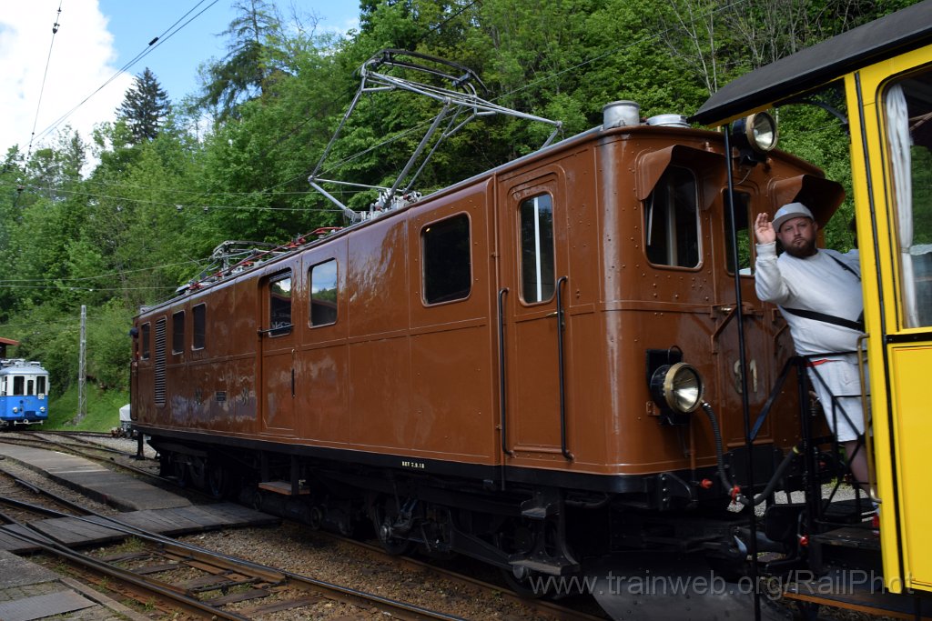 9137-0030-190524.jpg - RhB Ge 4/4 81 / Chaulin 19.5.2024