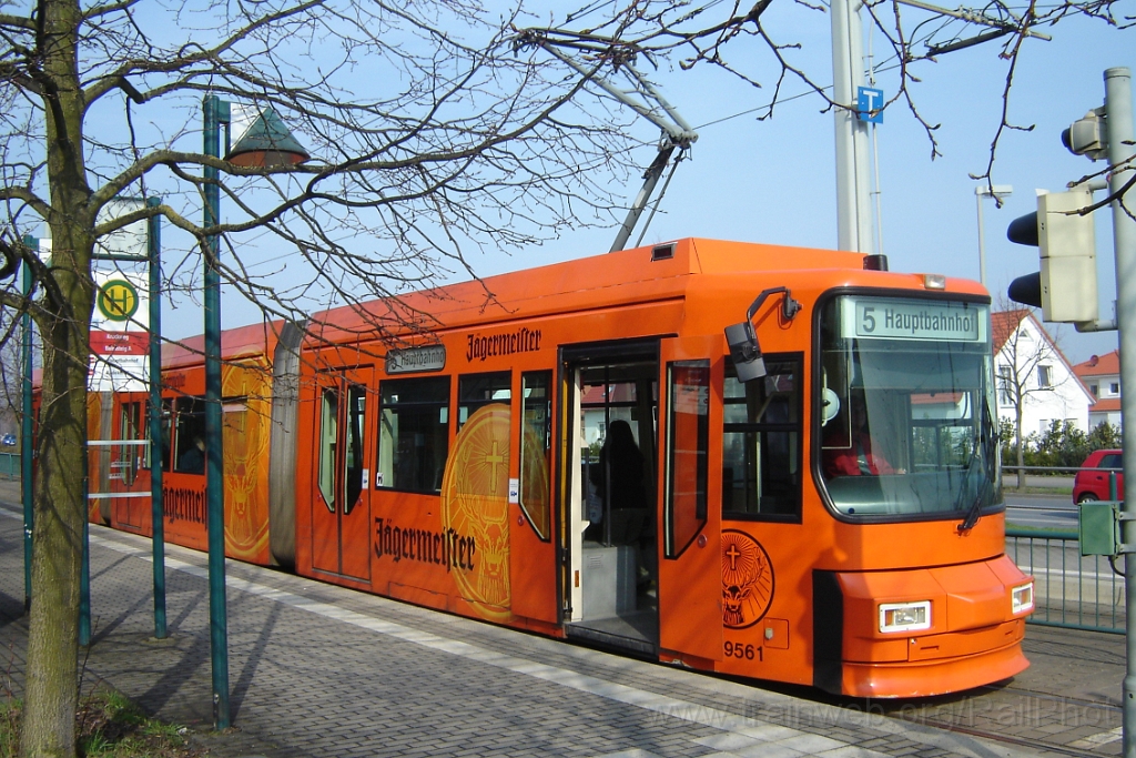 1154-0042-190406.jpg - BVAG Tw.9561 "Jägermeister" / Kruckweg 19.4.2006