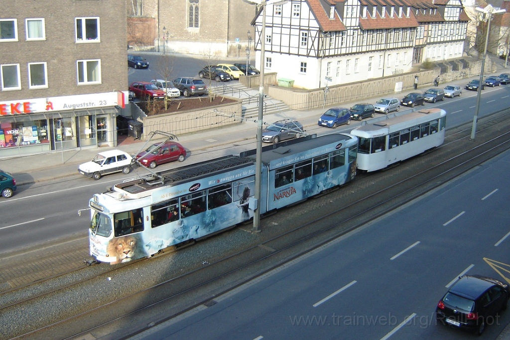 1156-0035-200406.jpg - BVAG Tw.7551 "Narnia" / John F.Kennedy-Platz 20.4.2006