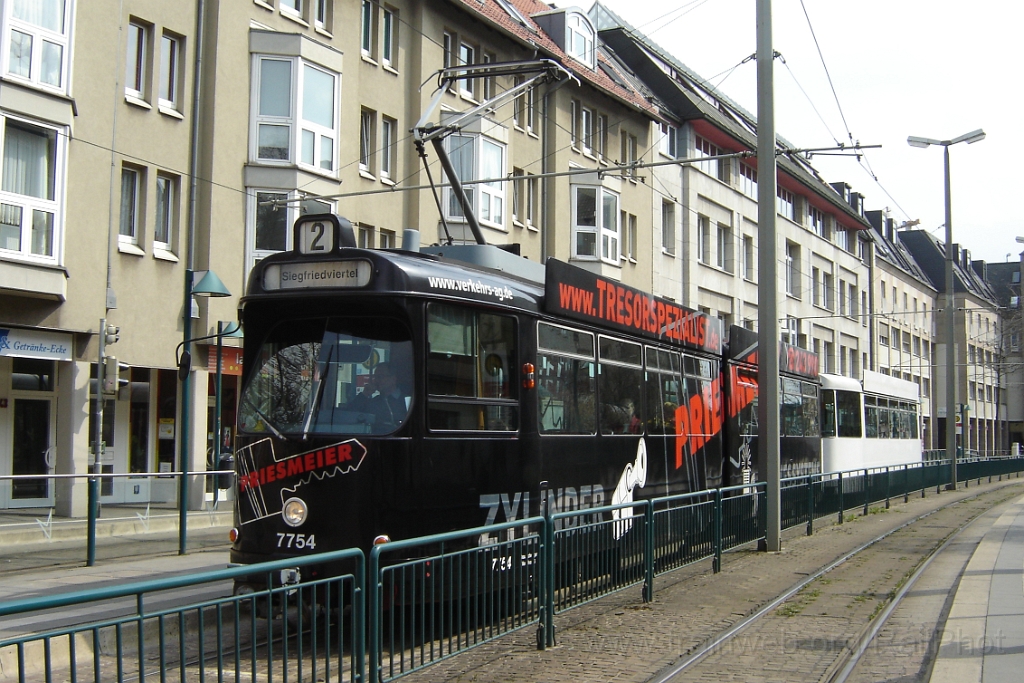 1157-0028-200406.jpg - BVAG Tw.7754 "Priesmeier" / Hagenmarkt 20.4.2006