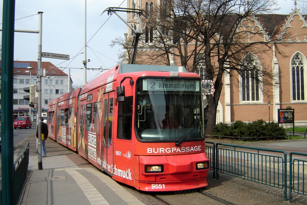 1157-0033-200406.jpg - BVAG Tw.9551 "Burgpassage" / Hagenmarkt 20.4.2006