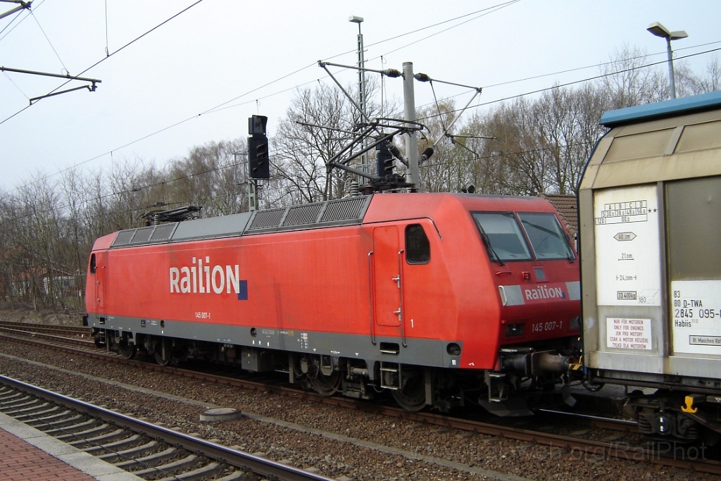 1159-0002-210406.jpg - Railion 145.007-1 / Gifhorn 21.4.2006