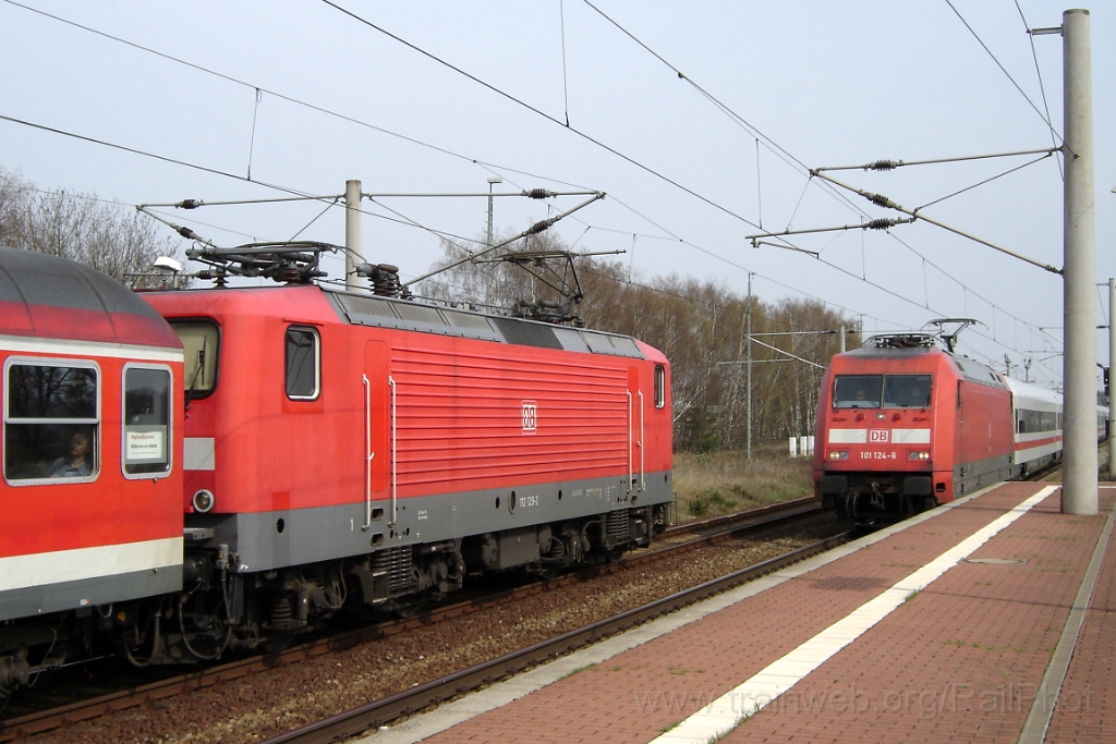 1159-0024-210406.jpg - DBAG 112.129-2 + 101.124-6 / Gifhorn 21.4.2006