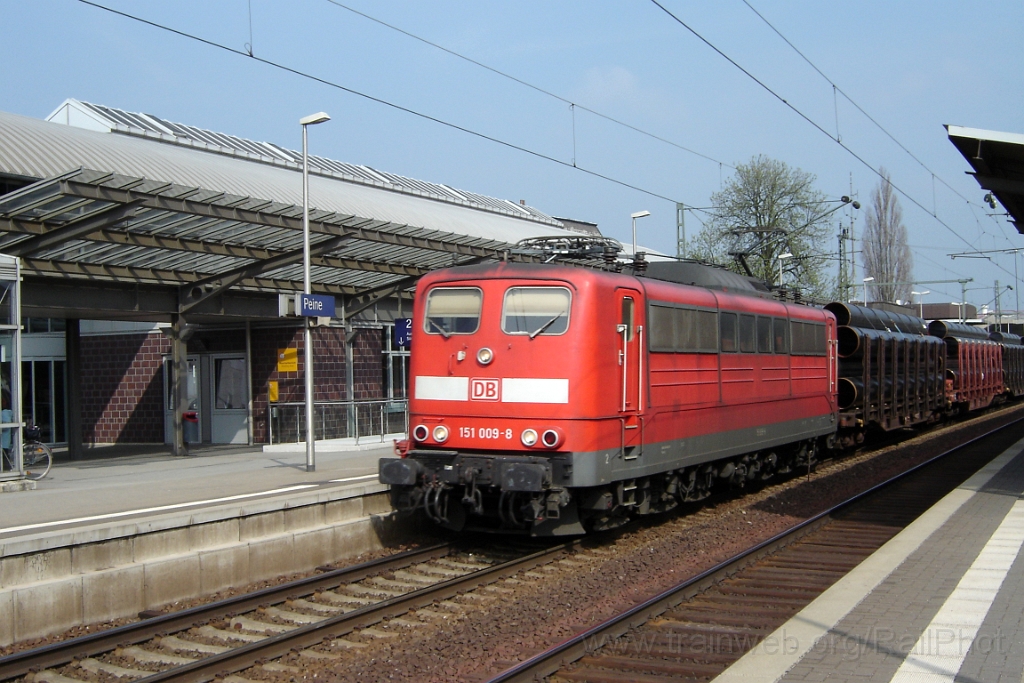 1166-0002-240406.jpg - DBAG 151.009-8 / Peine 24.4.2006