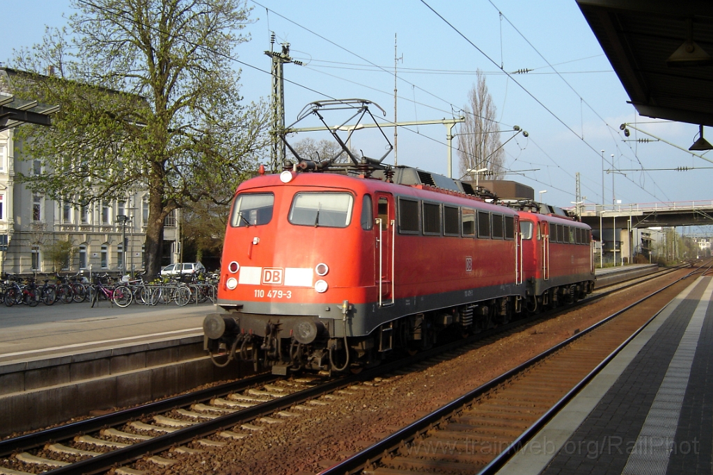 1167-0008-240406.jpg - DBAG 110.479-3 + 490-0 / Peine 24.4.2006