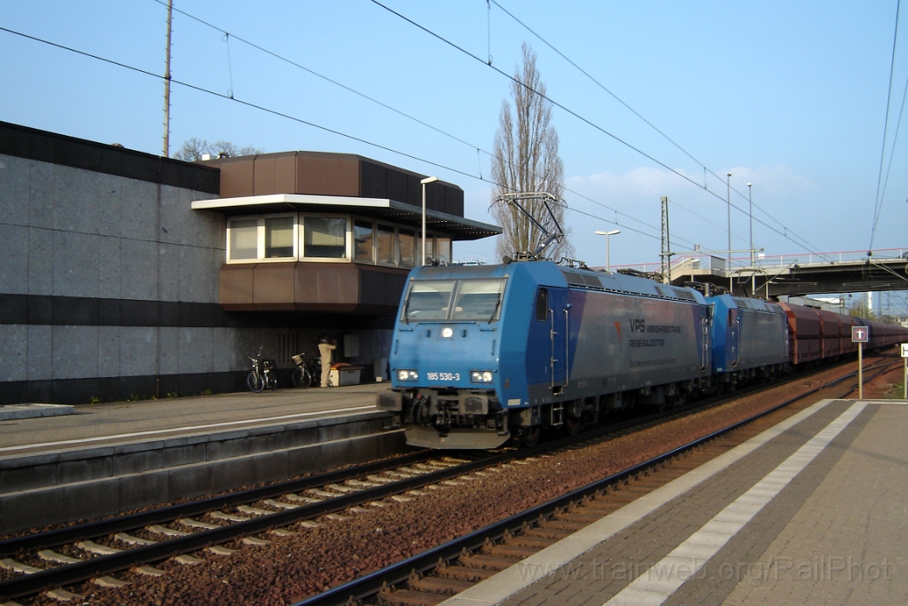 1167-0016-240406.jpg - VPS 185.530-3 + ATC 185.526-1 / Peine 24.4.2006