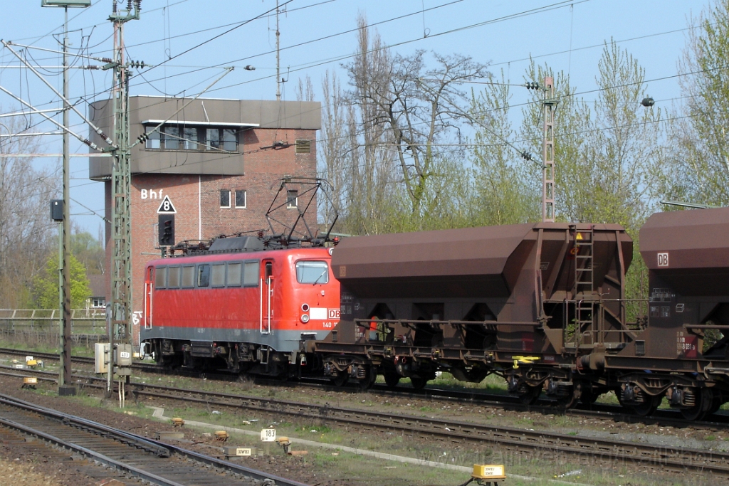 1167-0020-250406.jpg - DBAG 140.115-7 / Braunschweig Hbf 25.4.2006