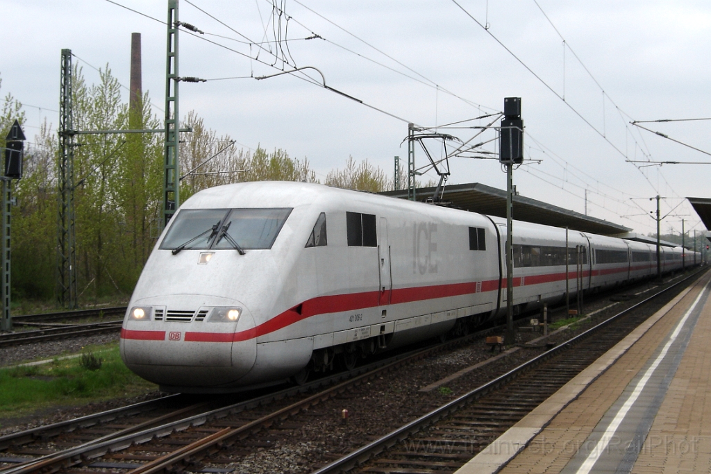 1169-0022-270406.jpg - DBAG ICE 401.006-2 / Braunschweig Hbf 27.4.2006