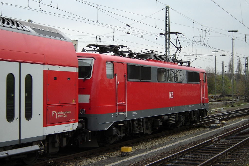 1169-0031-270406.jpg - DBAG 111.133-5 / Braunschweig Hbf 27.4.2006