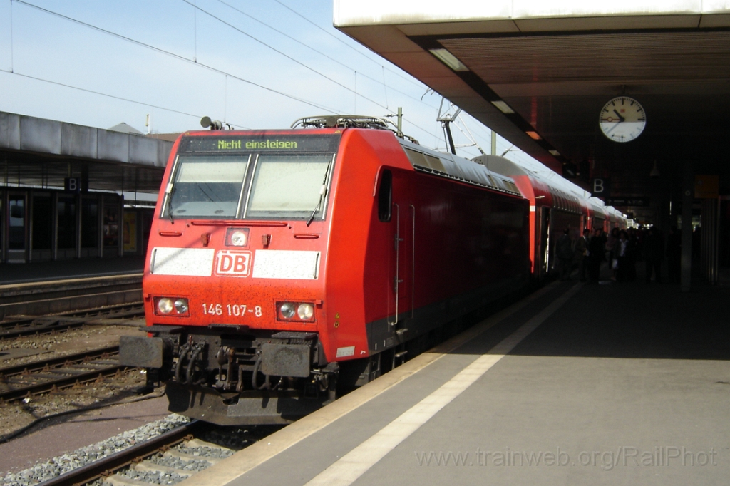 1173-0049-040506.jpg - DBAG 146.107-8 / Hannover Hbf 4.5.2006