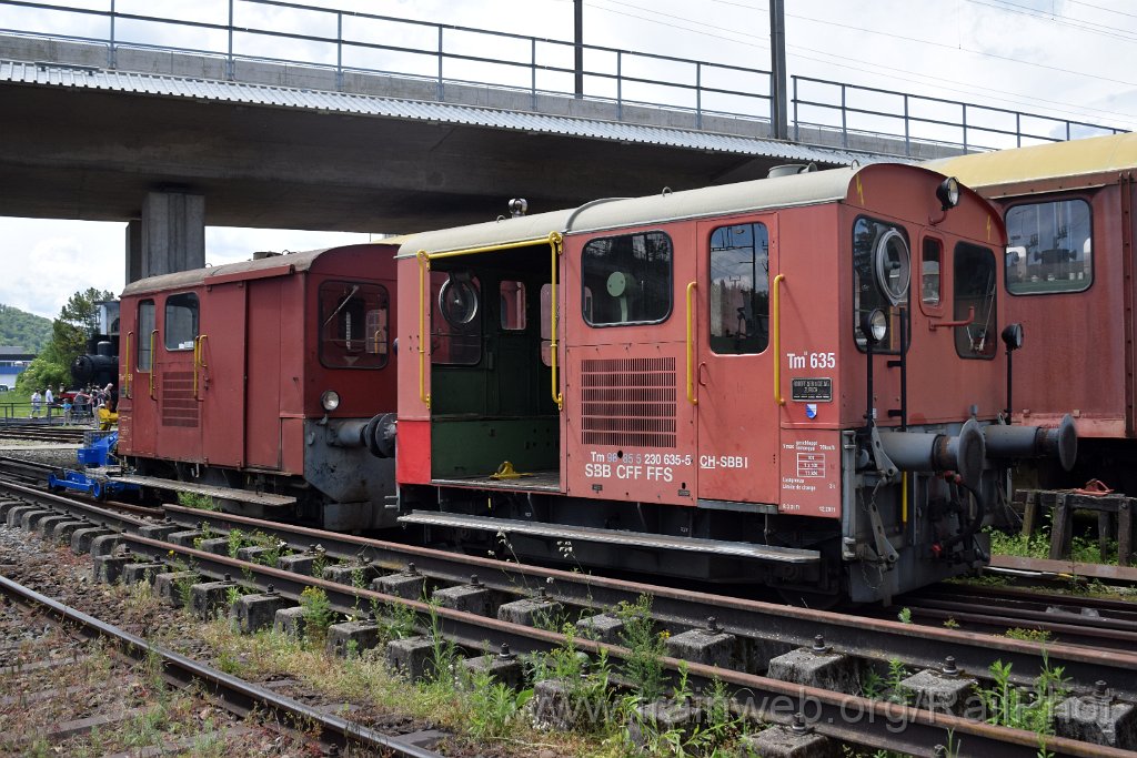 9111-0043-180524.jpg - SBBI Tm" 635 + VDZ Tm" 758 / Brugg 18.5.2024