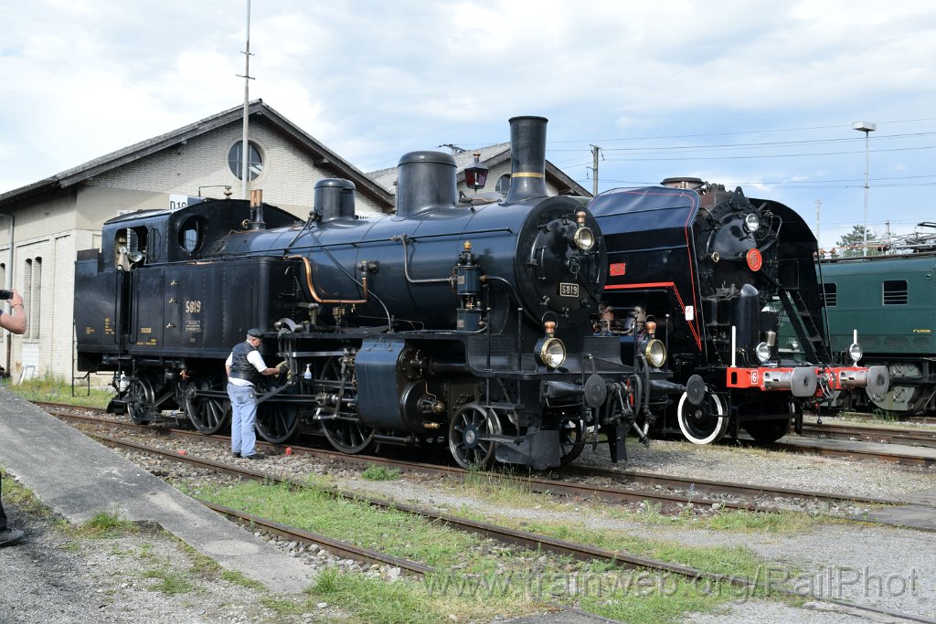 9127-0046-180524.jpg - SBB-CFF Eb 3/5 5819 + SNCF 141 R 1244 / Brugg 18.5.2024