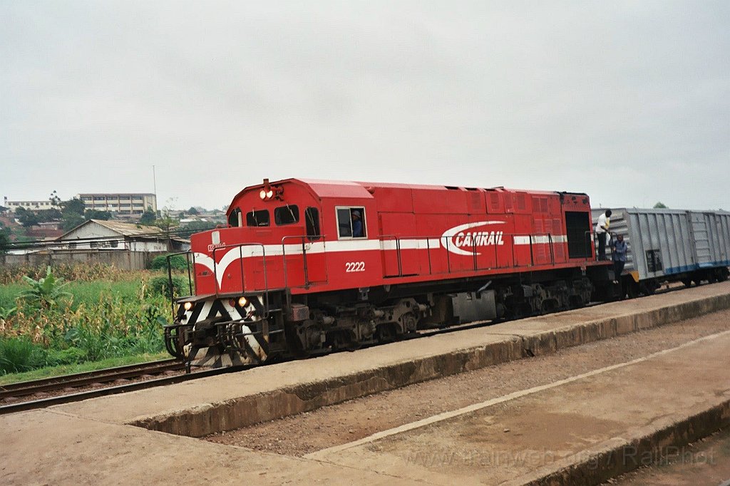 0974-0008.jpg - Camrail CC 2222 / Yaoundé-Voyageurs 20.7.2004