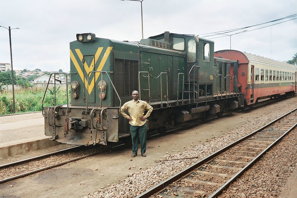 0985-0014.jpg - Camrail BB 1116 / Yaoundé-Voyageurs 10.8.2004