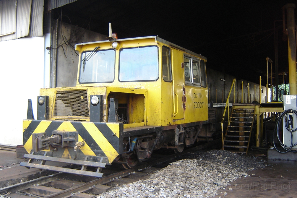 3017-0025-121213.jpg - Camrail DC 17 D / Yaoundé-Marchandises 12.12.2013
