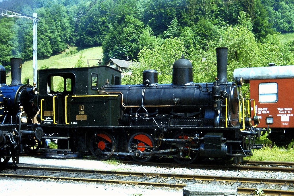 0886-0023.jpg - DVZO E 3/3 10 / Bauma 26.5.2001