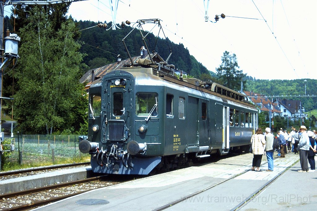 0887-0021.jpg - OeBB BDe 4/4 641 / Bäretswil 26.5.2001