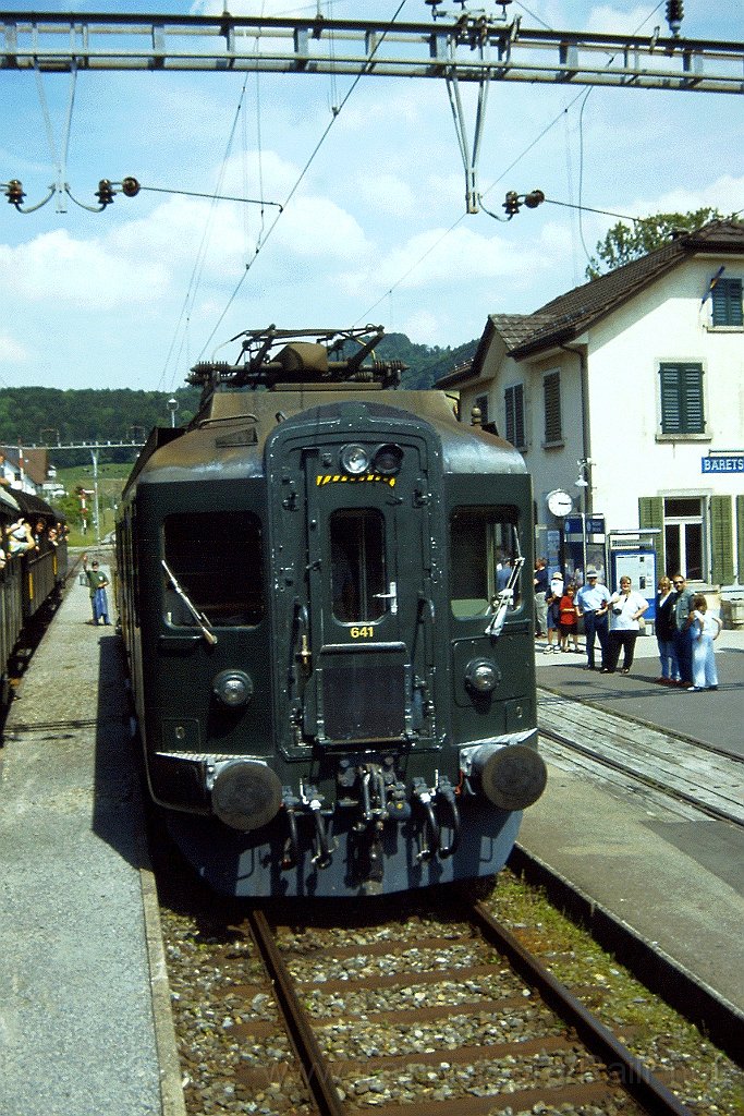 0887-0033.jpg - OeBB BDe 4/4 641 / Bäretswil 26.5.2001