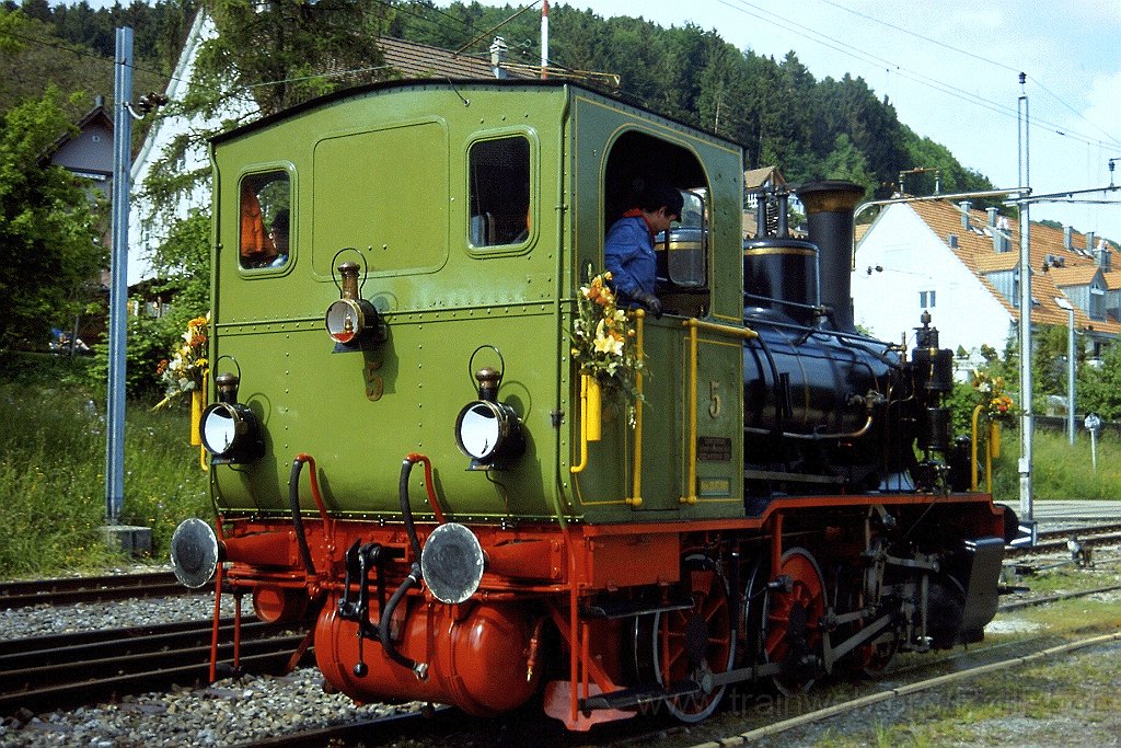 0888-0002.jpg - DVZO Ed 3/3 401 / Bäretswil 26.5.2001
