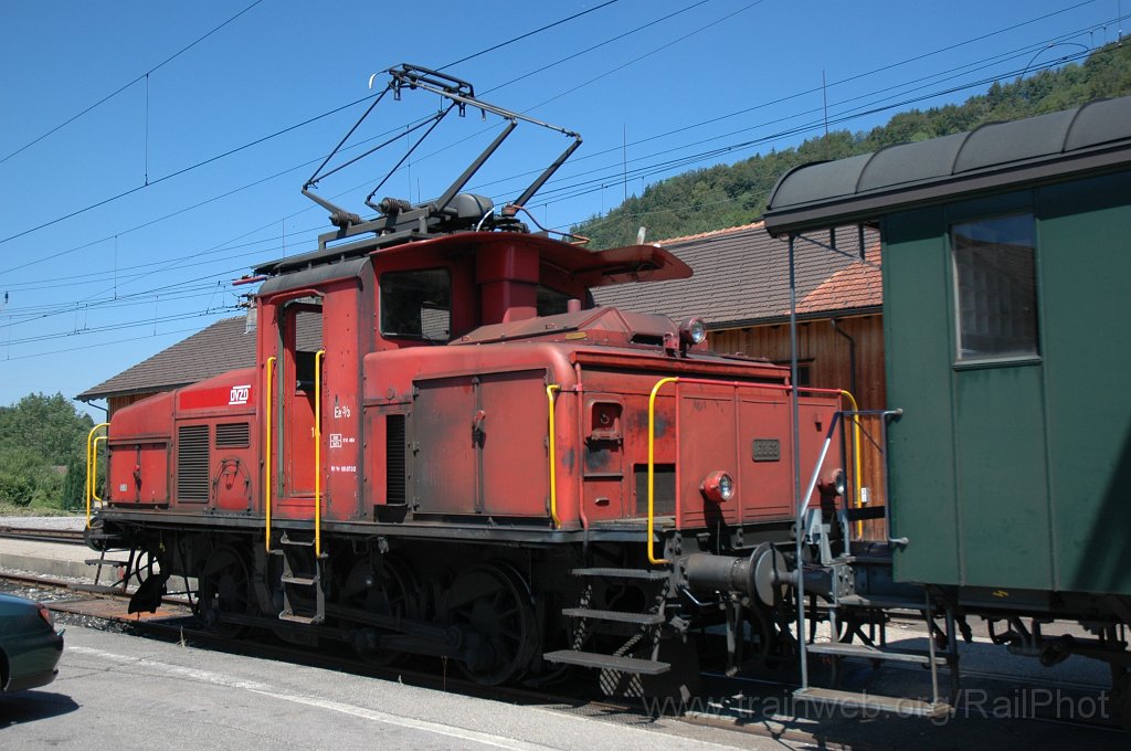 2148-0047-160711.jpg - DVZO Ee 3/3 16363 / Bauma 16.7.2011