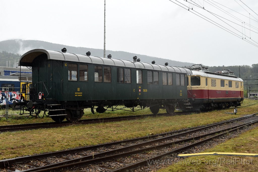 8735-0037-260823.jpg - Eurovapor C 5820 "Thurgauer Stube" + SBB-CFF Re 4/4' 10034 / Olten 26.8.2023