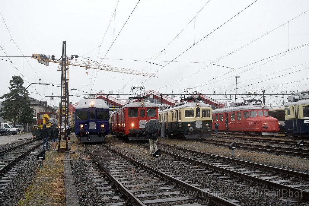 8738-0049-260823.jpg - RVT ABDe 2/4 102 "L'étincelante" + RM ABe 526.290-2 "Burghalden" + STB CFe 2/4 101 "La Dame du Léman" + SBB-CFF RAe 4/8 1021 / Olten 26.8.2023