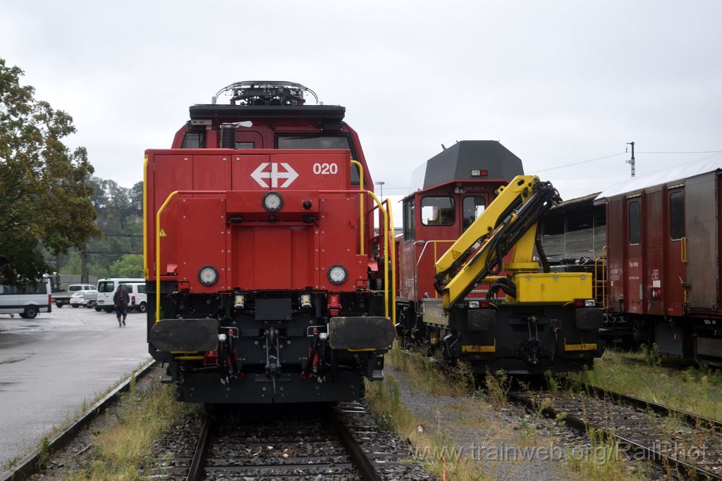 8740-0007-260823.jpg - SBB-CFF Aem 940.020-1 + Tm 234.115-4 / Olten 26.8.2023