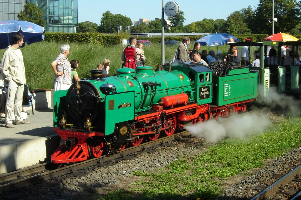 1221-0007-100906.jpg - Parkeisenbahn Dresden No.003 "Moritz" / Strassburger Platz 10.9.2006