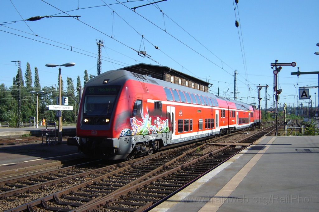 1223-0001-110906.jpg - DBAG DBpbzfa 50 80 86-81 019-1 / Dresden-Neustadt 11.9.2006