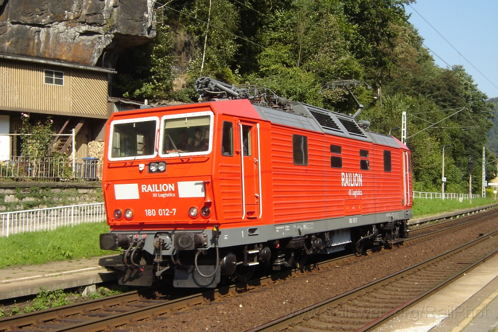 1225-0045-120906.jpg - Railion 180.012-7 / Schöna 12.9.2006
