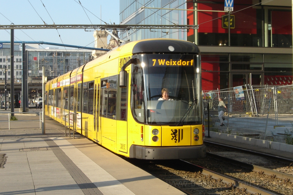 1227-0041-130906.jpg - DVB NGT-D12DD 2815 / Hauptbahnhof Nord 13.9.2006