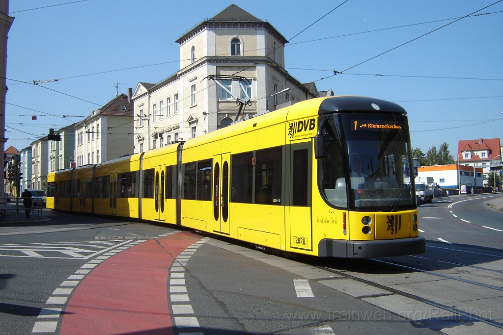 1229-0007-130906.jpg - DVB NGT-D12DD 2828 / Cossebauder Strasse 13.9.2006