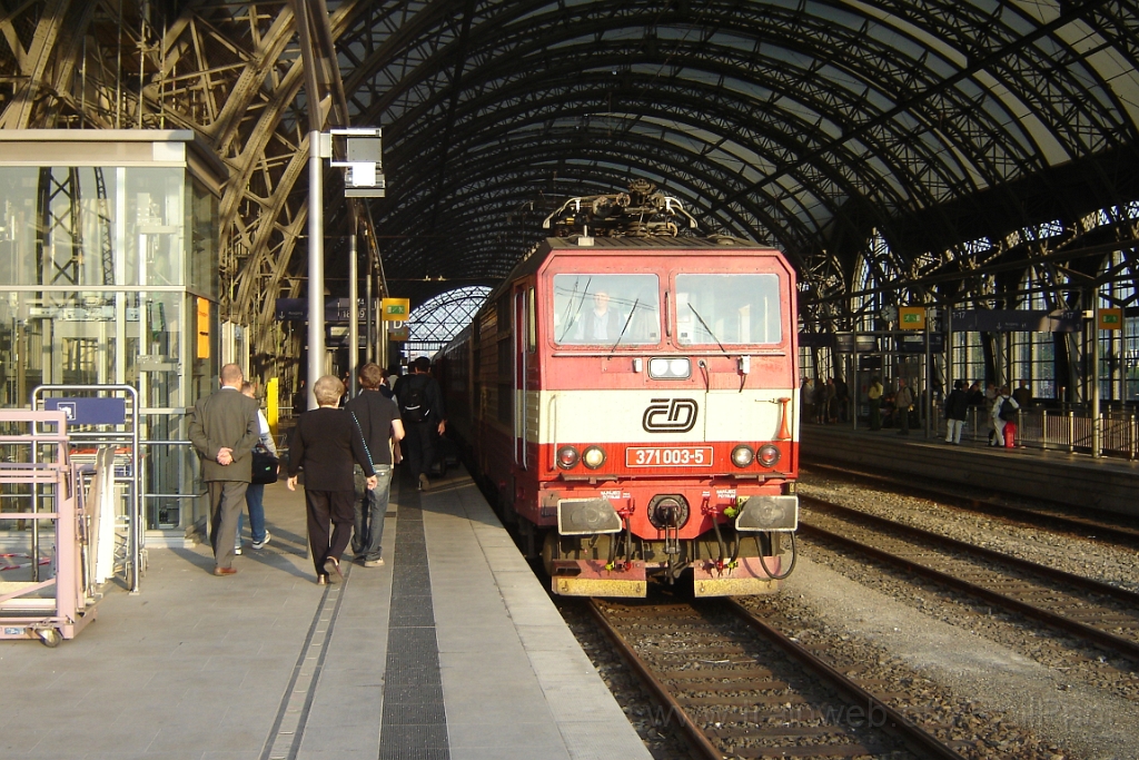 1234-0020-150906.jpg - CD 371.003-5  / Dresden Hbf 15.9.2006