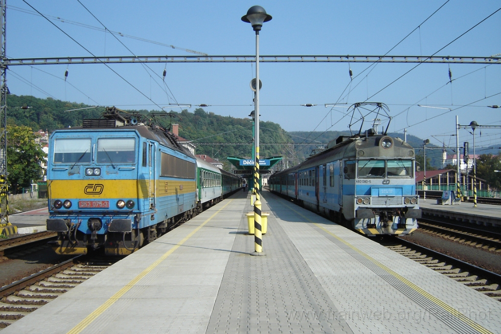 1236-0050-150906.jpg - CD 363.075-3 + 460.080-5 / Decín Hl.N 15.9.2006