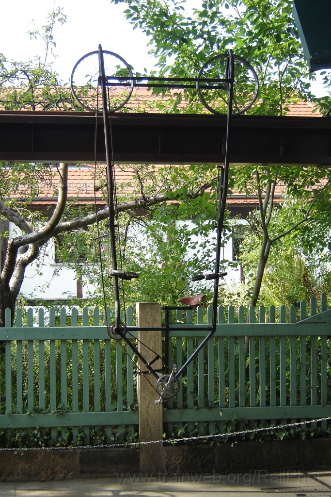 1238-0038-150906.jpg - DVB Vélo prototype / Seilschwebebahn untere Station 15.9.2006