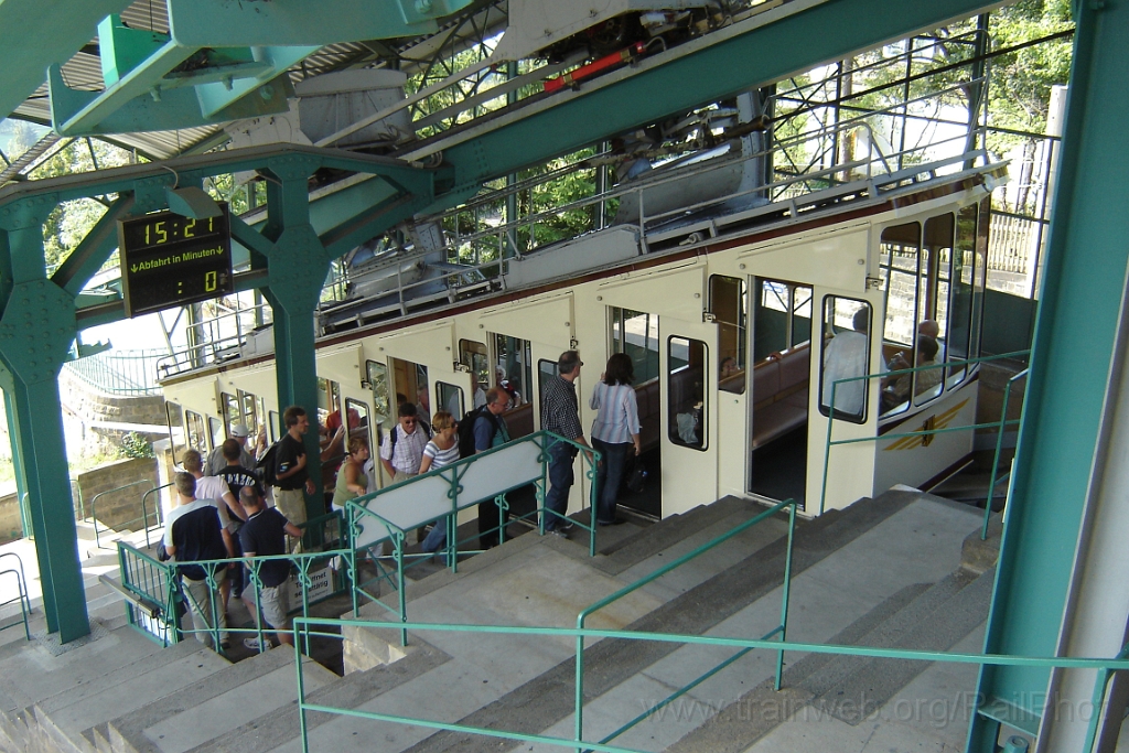 1238-0039-150906.jpg - DVB No.1 / Seilschwebebahn obere Station 15.9.2006