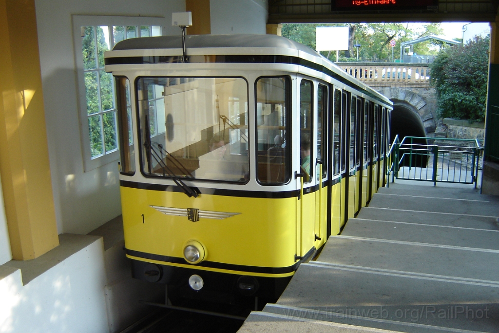 1239-0006-150906.jpg - DVB No.1 / Weißer Hirsch 15.9.2006