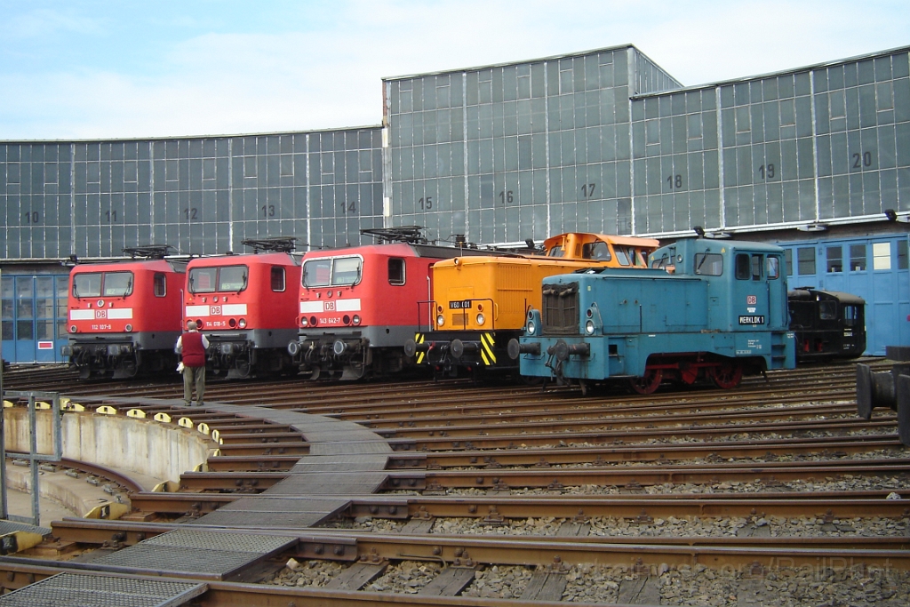 1242-0018-160906.jpg - DBAG 143.642-7 + DR V 60.001 + DBAG 112.107-8 + 114.018-5 + Werklok 1 / Cottbus 16.9.2006